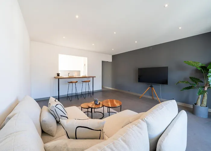 Renovated View With Aircon Daire Minusio